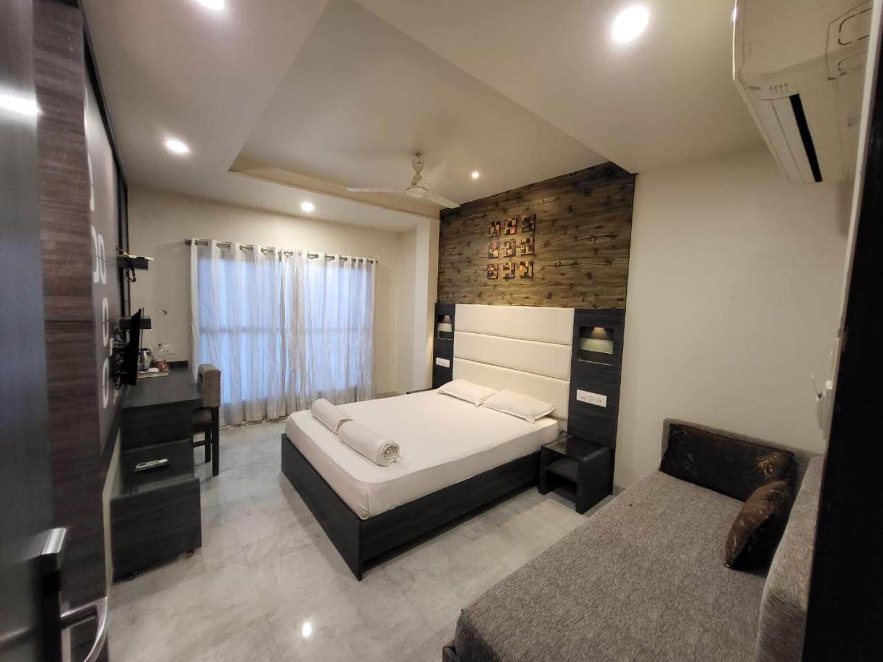 Hotel Nirvana Residency Ναγκπούρ Εξωτερικό φωτογραφία